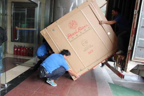 新绛钢琴贵重工艺品无忧运
